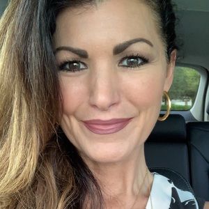 Meet your Posher, Shawna